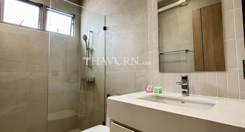 For sale 5 bedrooms house in Bang Lamung, Chonburi