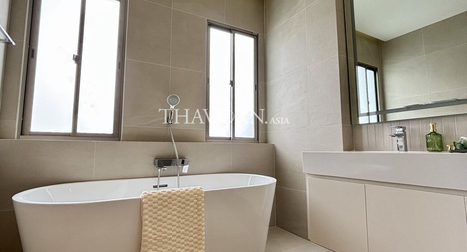 For sale 5 bedrooms house in Bang Lamung, Chonburi