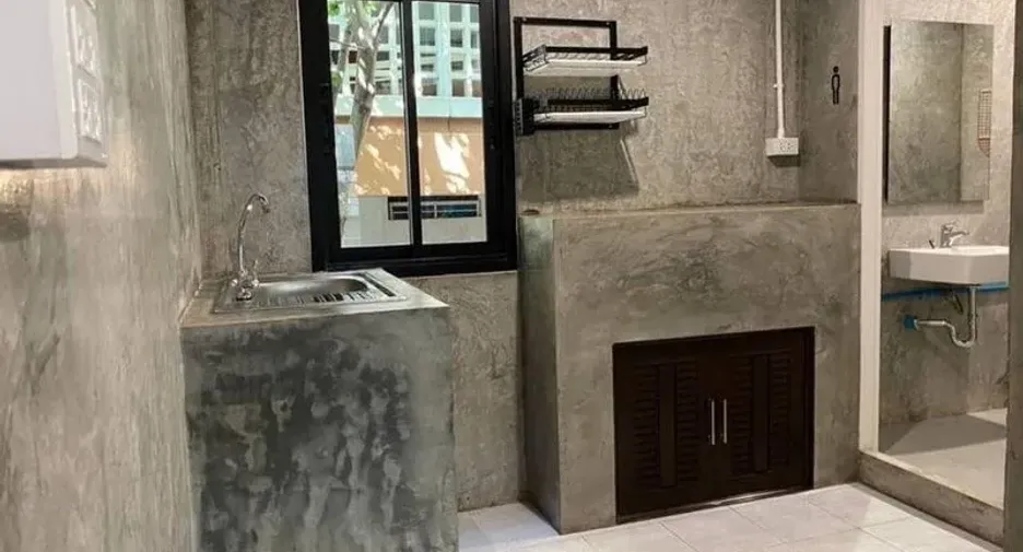 For rent 3 bedrooms office in Sathon, Bangkok