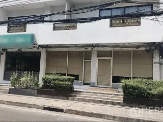 Local comercial en alquiler en Khlong Toei, Bangkok