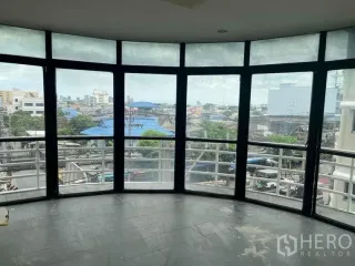 For rent retail Space in Suan Luang, Bangkok