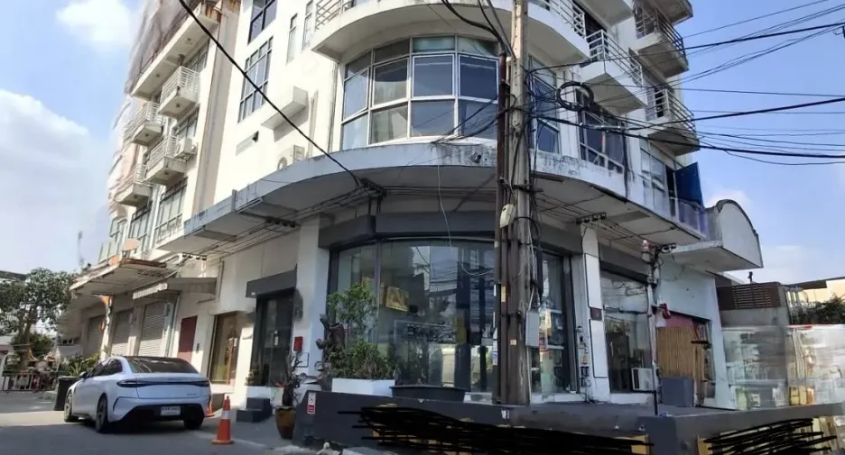 For rent retail Space in Suan Luang, Bangkok