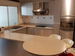 Reihenhaus zur Miete und zum Kauf mit 4 Zimmer in Watthana, Bangkok