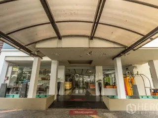 出租 和 出售 45 卧室 商业空间 在 Watthana, 曼谷