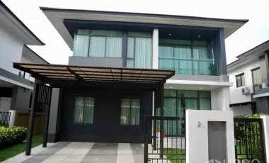 For rent 4 bedrooms house in Bang Kapi, Bangkok
