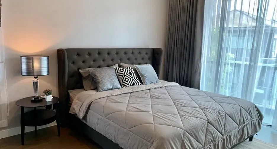 For rent 4 bedrooms house in Bang Kapi, Bangkok