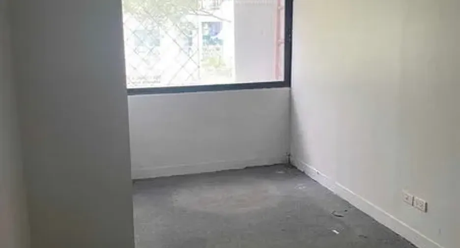 For rent retail Space in Huai Khwang, Bangkok