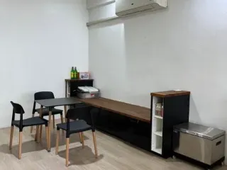For rent retail Space in Watthana, Bangkok