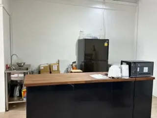 For rent retail Space in Watthana, Bangkok