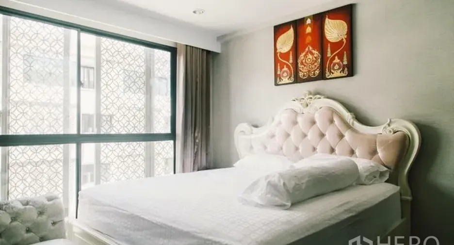 For rent 3 bedrooms townhouse in Yan Nawa, Bangkok