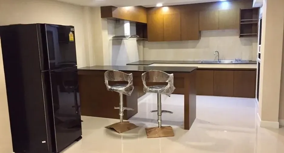 Reihenhaus zur Miete mit 3 Zimmer in Watthana, Bangkok