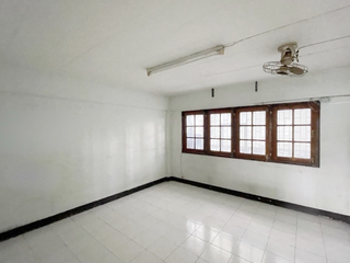 À vendre 1 chambre local commercial à Mueang Chon Buri, Chonburi