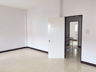 For sale 1 Beds townhouse in Pluak Daeng, Rayong