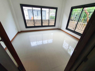 Casa en venta de 2 habitaciones en Phan Thong, Chonburi