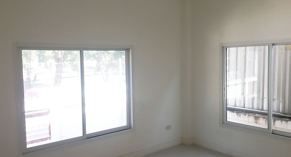 出售 3 卧室 独立屋 在 Si Racha, Chon Buri
