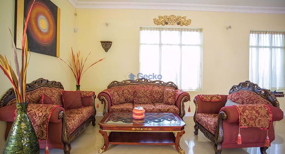 For rent and for sale 6 bedrooms house in Bang Lamung, Chonburi