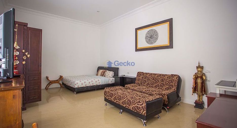 For rent and for sale 6 bedrooms house in Bang Lamung, Chonburi