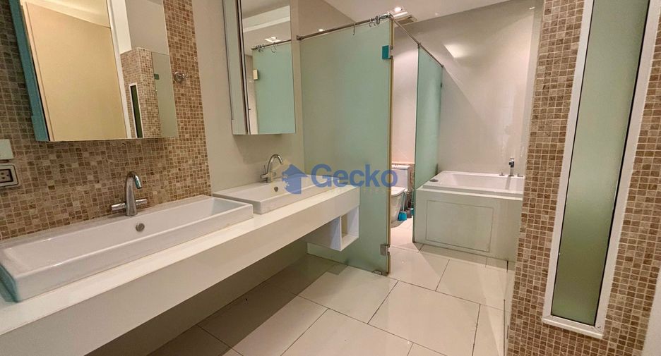 For sale 2 bedrooms condo in Bang Lamung, Chonburi