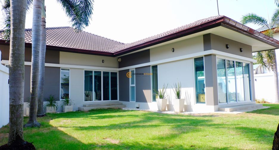 For rent and for sale 4 bedrooms house in Bang Lamung, Chonburi