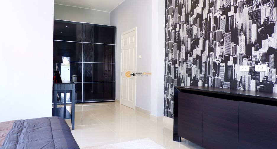 For rent and for sale 4 bedrooms house in Bang Lamung, Chonburi
