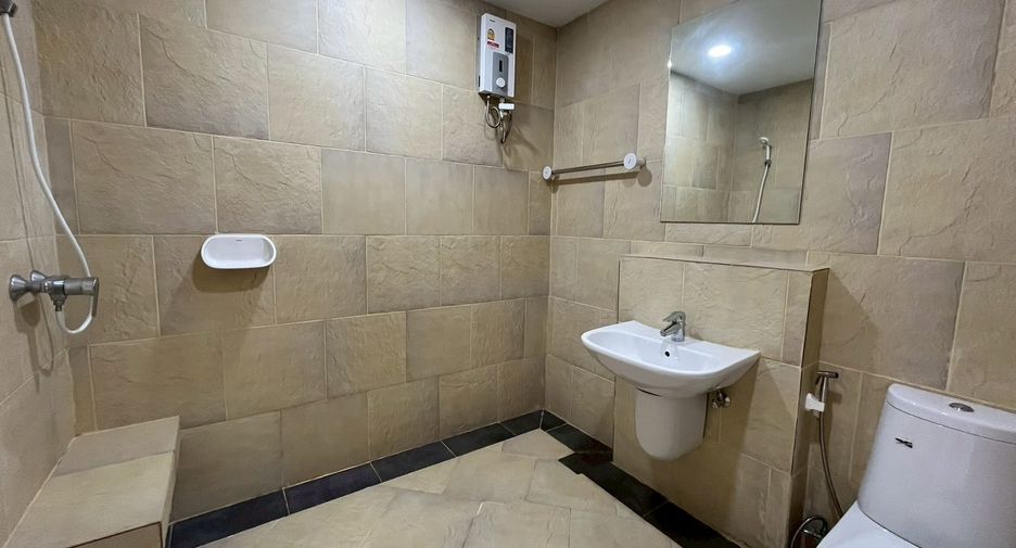 Condo en alquiler de 3 habitaciones en Bang Lamung, Chonburi