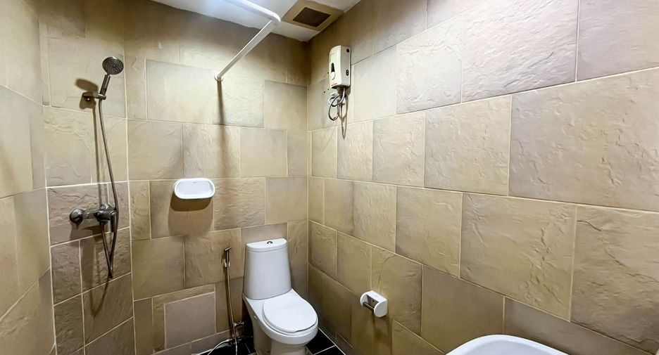 Condo en alquiler de 2 habitaciones en Bang Lamung, Chonburi