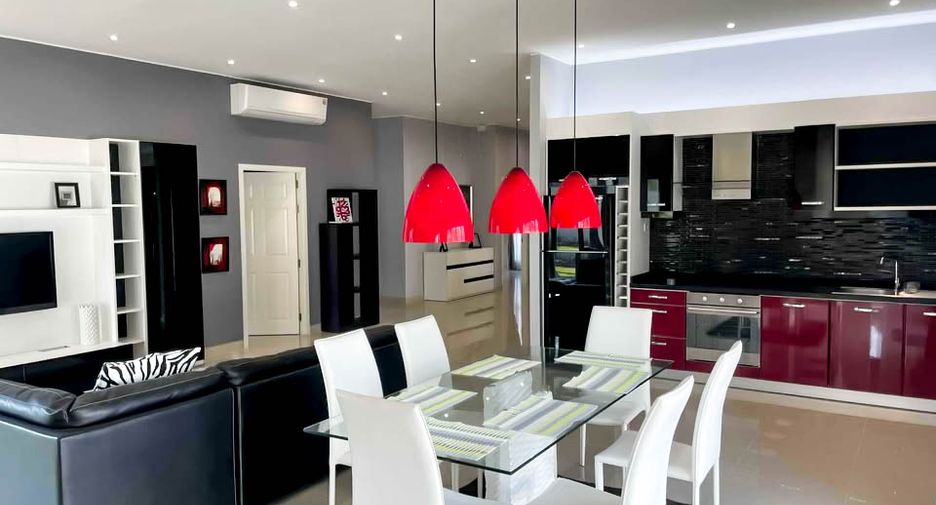 Haus zum Kauf mit 4 Zimmer in Bang Lamung, Chonburi