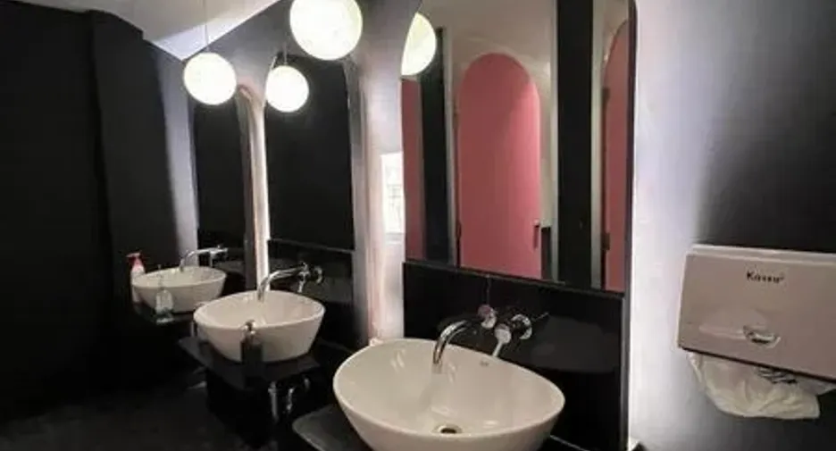 For rent retail Space in Phaya Thai, Bangkok