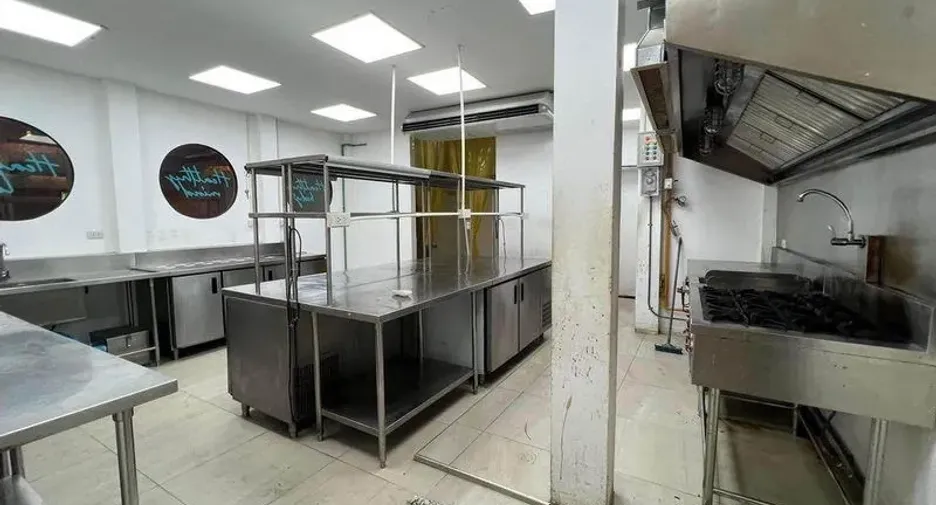 For rent retail Space in Phaya Thai, Bangkok