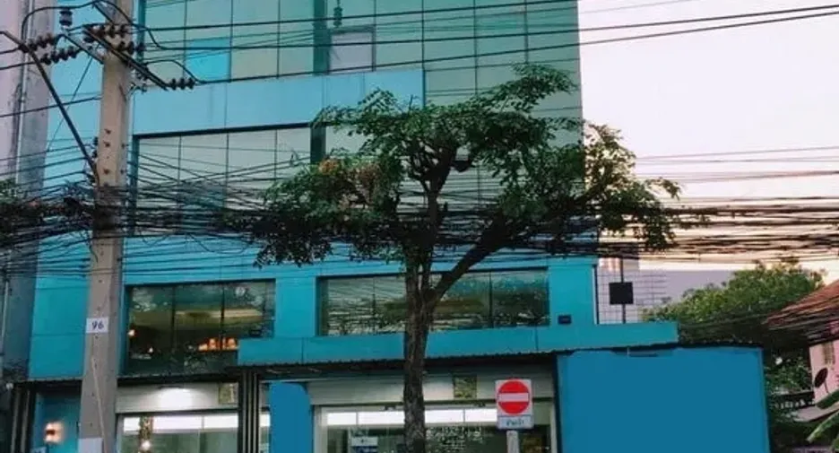 For rent retail Space in Khlong San, Bangkok