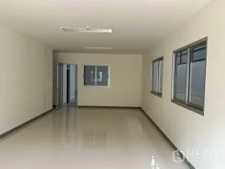 Almacén en alquiler en Bang Phli, Samut Prakan