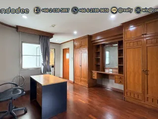Продажа 3 спальни кондо в Кхлонг Тоеи, Бангкок