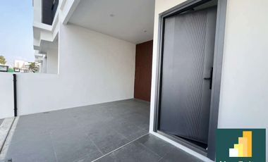 Haus zum Kauf mit 4 Zimmer in Bang Lamung, Chonburi