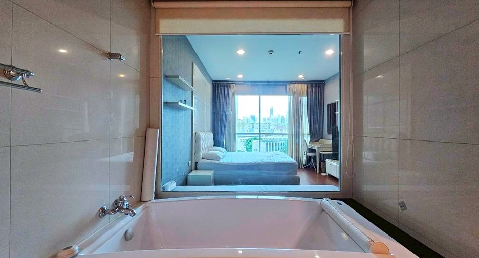 Wohnung zur Miete und zum Kauf mit 1 Zimmer in Pathum Wan, Bangkok