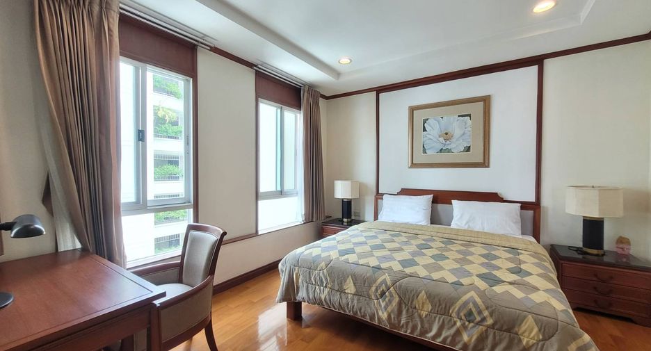 For rent 2 bedrooms condo in Khlong Toei, Bangkok