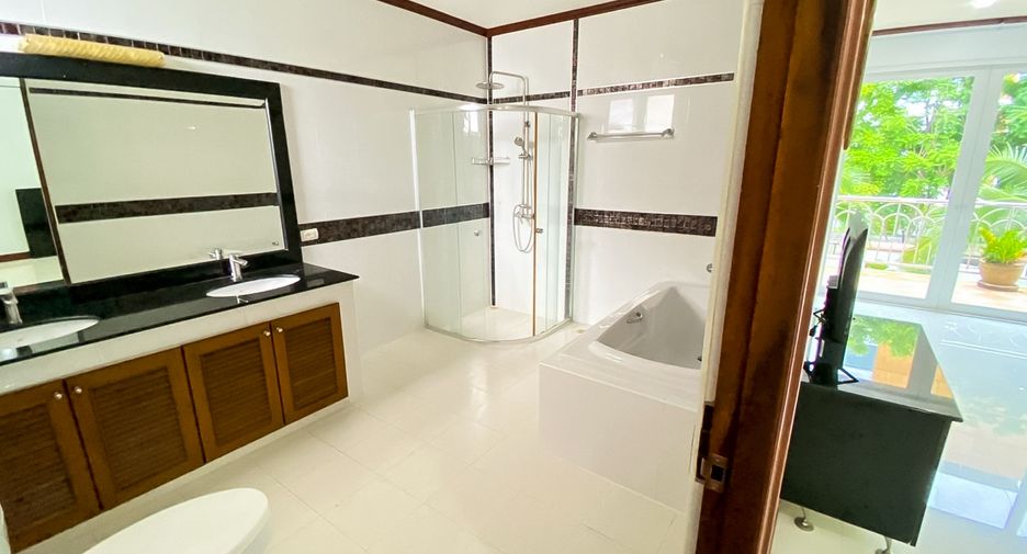 For rent 4 bedrooms house in Bang Lamung, Chonburi