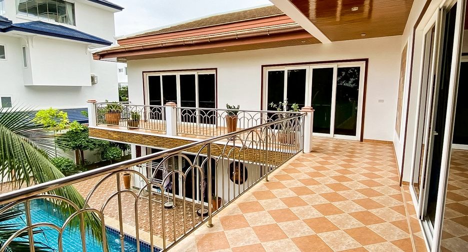 For rent 4 bedrooms house in Bang Lamung, Chonburi
