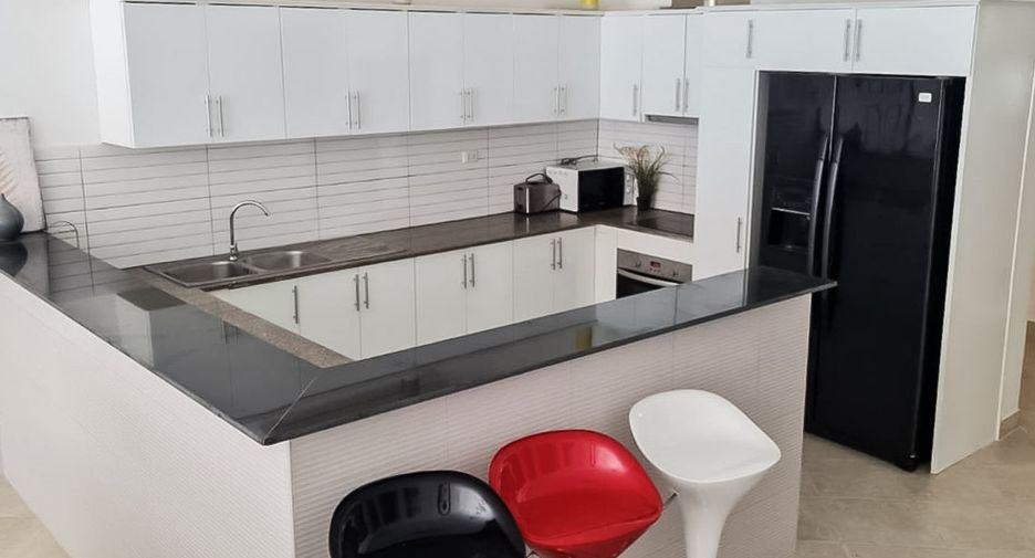 Local comercial en venta de 12 habitaciones en Bang Lamung, Chonburi