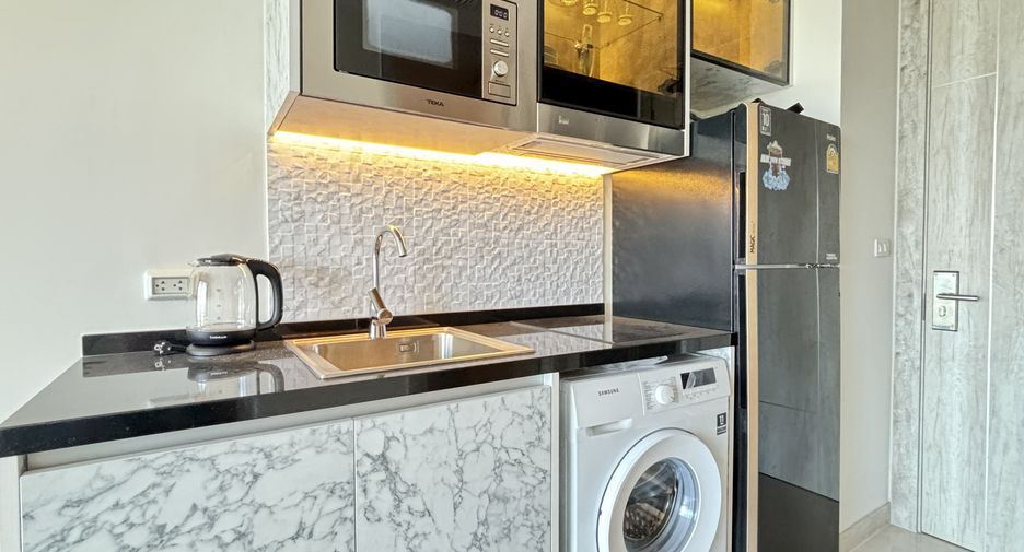 For sale 1 bed condo in Bang Lamung, Chonburi