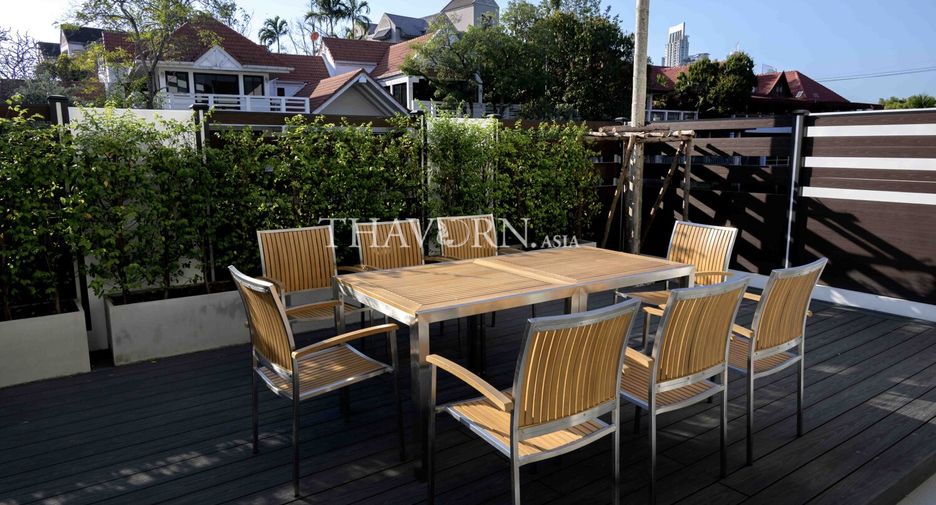 For sale 8 bedrooms house in Sattahip, Chonburi