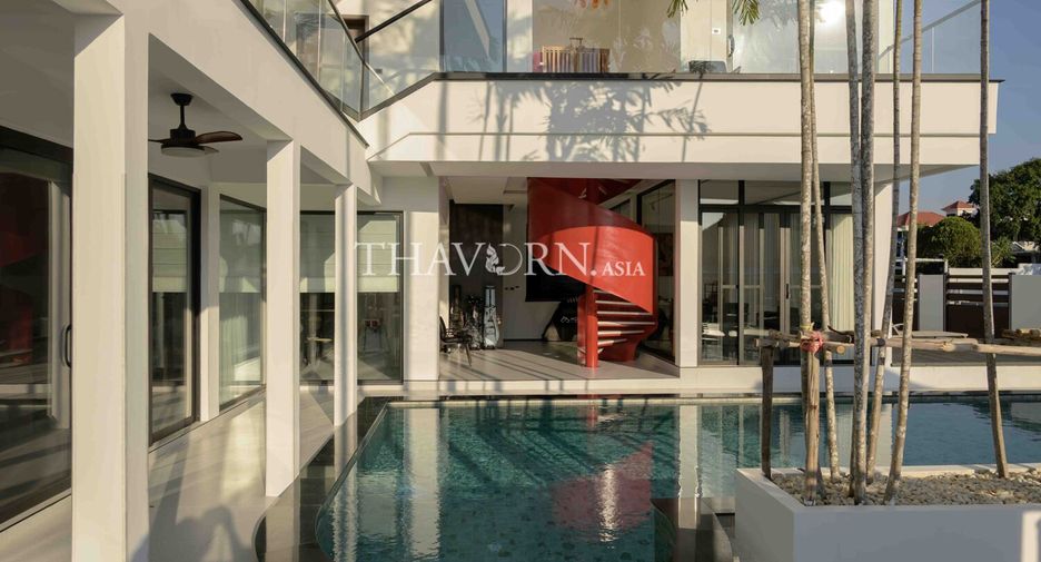 For sale 8 bedrooms house in Sattahip, Chonburi
