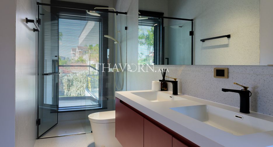 For sale 8 bedrooms house in Sattahip, Chonburi