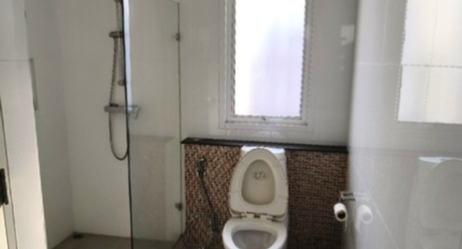 For sale 3 bedrooms townhouse in Phasi Charoen, Bangkok