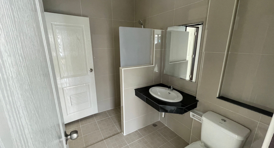 Продажа 2 спальни таунхаус в Phan Thong, Чонбури