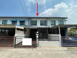 Reihenhaus zum Kauf mit 2 Zimmer in Phan Thong, Chonburi
