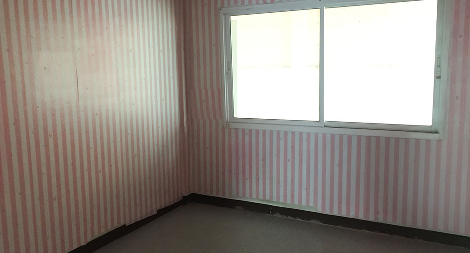 À vendre 2 chambres maison à Si Racha, Chonburi