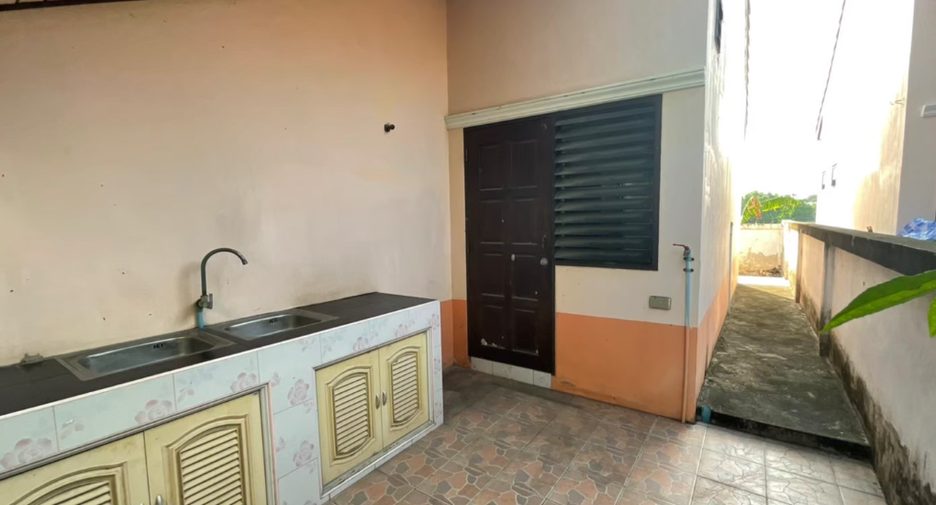 À vendre 2 chambres maison à Si Racha, Chonburi