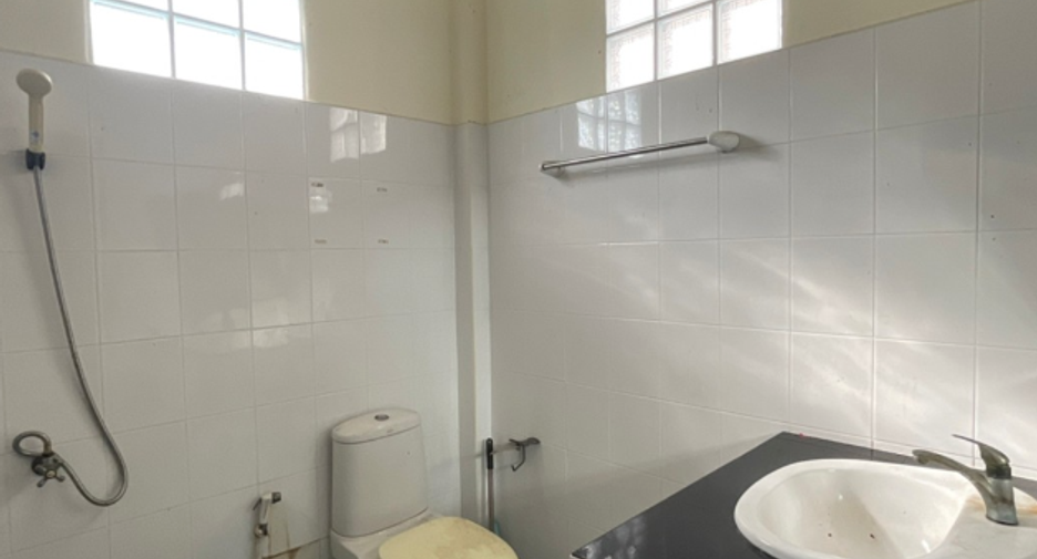 À vendre 2 chambres maison à Si Racha, Chonburi