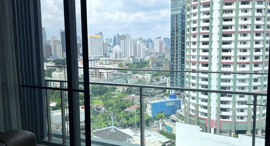 Condo en alquiler de 2 habitaciones en Khlong Toei, Bangkok