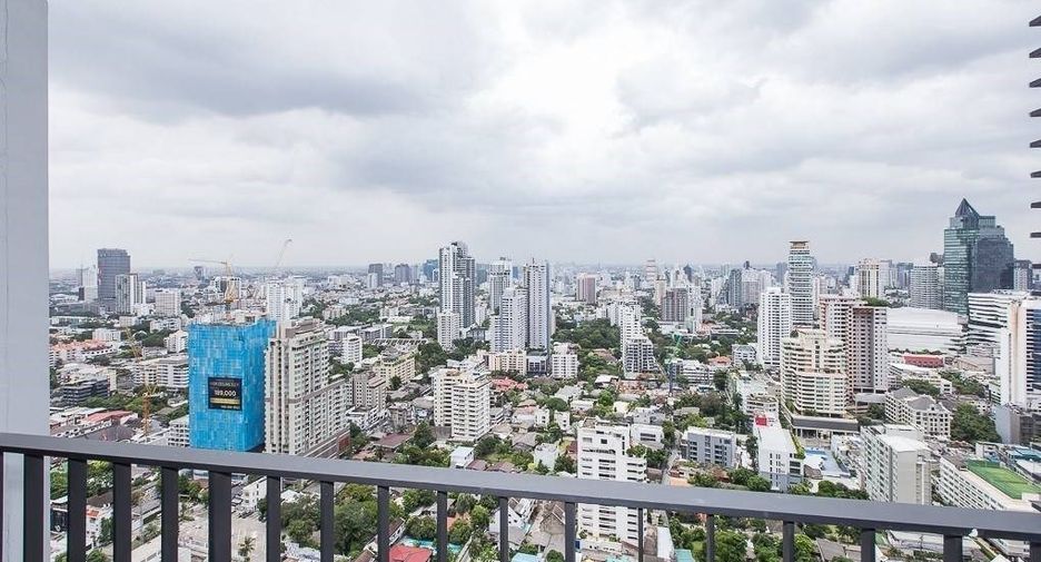 Wohnung zur Miete und zum Kauf mit 2 Zimmer in Khlong Toei, Bangkok